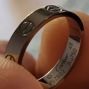 SOLD*Cartier love ring size 48 (aprox size 4.5 us)